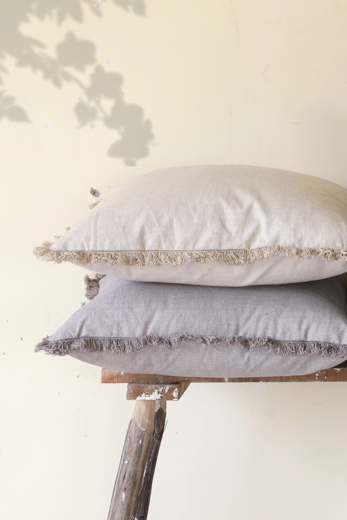 ANTIQUE WHITE LINEN CUSHION